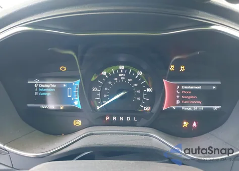 2017 Ford Fusion Hybrid Titanium z USA, uszkodzony, nr VIN 3FA6P0RU8HR229653